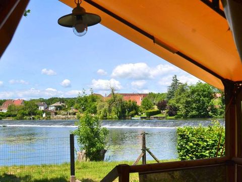 HÉBERGEMENT INSOLITE 5 personnes - TENTE LODGE sans sanitaires