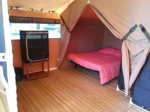 HÉBERGEMENT INSOLITE 5 personnes - TENTE LODGE sans sanitaires