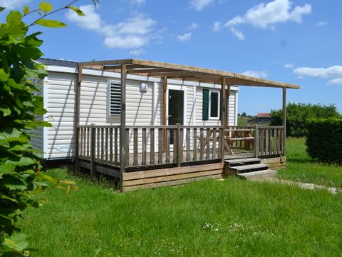 MOBILHOME 4 personnes - SUPER MERCURE - vue sur la compagne Haute-saônoise