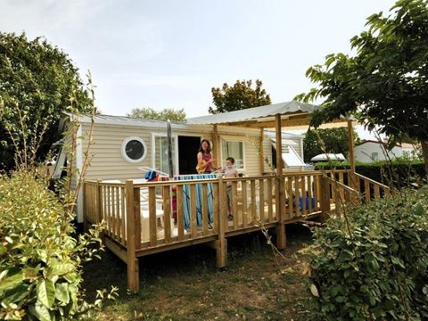 MOBILHOME 4 personnes - Mobil-Home CONFORT 31m² (3 chambres) + TV + terrasse semi-couverte | 6 personnes