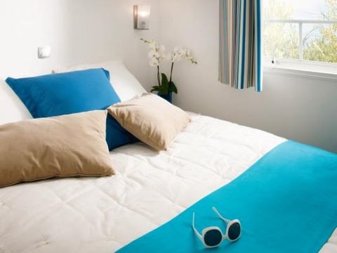 MOBILHOME 4 personnes - Mobil-Home CONFORT 27,5m² (2 chambres) + TV + terrasse semi-couverte | 4 personnes