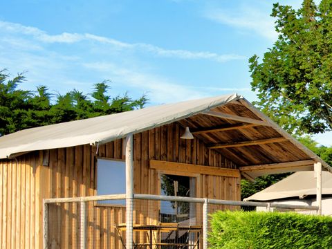 CHALET 4 personnes - Cabane Lodge sur pilotis STANDARD 34m² (2 chambres) TV dont terrasse couverte 11m² | 4 personnes