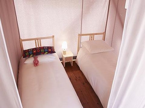 CHALET 4 personnes - Cabane Lodge sur pilotis STANDARD 34m² (2 chambres) TV dont terrasse couverte 11m² | 4 personnes