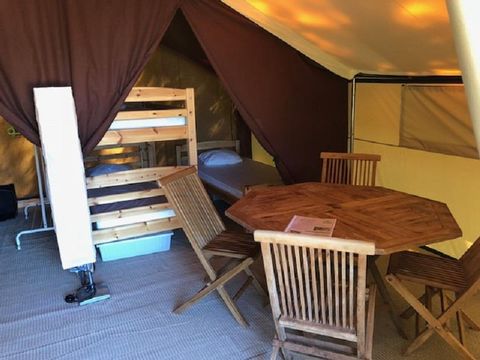Tente en toile et en bois 5 personnes - Tente Lodge - sans sanitaires, sans chauffage - 2 chambres