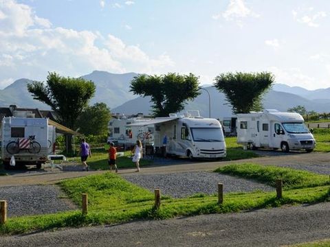 Camping Le Vieux Berger - Camping Hautes-Pyrénées - Image N°3