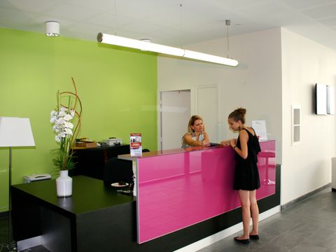 Appart'Hotel Confluence - Camping Rhône - Image N°4