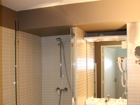 Appart'Hotel Confluence - Camping Rhône - Image N°11