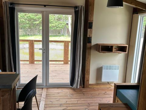 LODGE 4 personnes - ECO LODGE 2 chambres 1 lit double / 2 lits simples / 1 lit pont