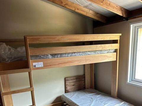 LODGE 4 personnes - ECO LODGE 2 chambres 1 lit double / 2 lits simples / 1 lit pont