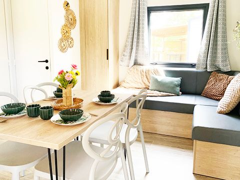 MOBILHOME 4 personnes - PREMIUM 30m² - 2 chambres - TV - lave-vaisselle - climatisation - terrasse