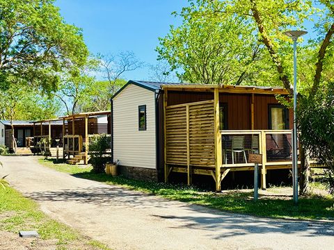 MOBILHOME 6 personnes - PREMIUM 32m² - 3 chambres - TV - lave-vaisselle - climatisation - terrasse -