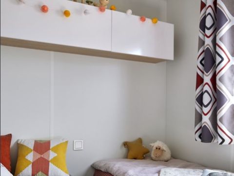 MOBILHOME 6 personnes - PREMIUM 32m² - 3 chambres - TV - lave-vaisselle - climatisation - terrasse -