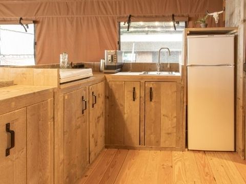 LODGE 6 personnes - Glamping Lodge PREMIUM RIVER 38m² - 3 chambres - TV - clim - terrasse couverte - vue rivière -