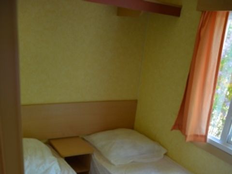 MOBILHOME 4 personnes - Mobil Home A 4P sans sanitaire (+ 15 ans)