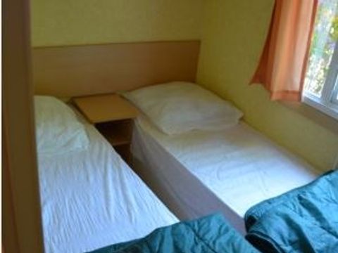MOBILHOME 4 personnes - A (SANS SANITAIRES)