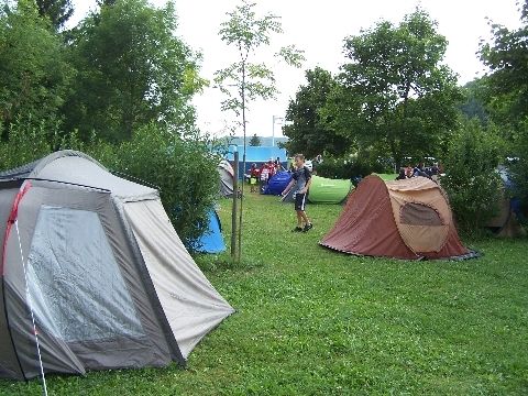 Emplacement - Emplacement tente ou caravane (1 voiture compris) sans électricité