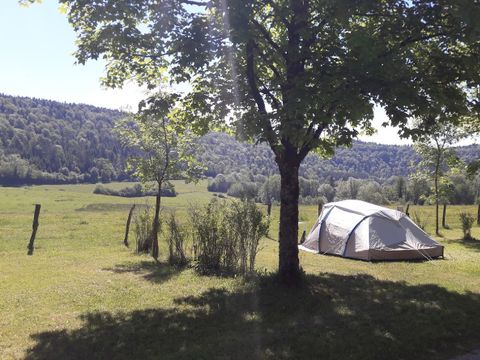 Emplacement - Emplacement tente ou caravane (1 voiture compris) sans électricité