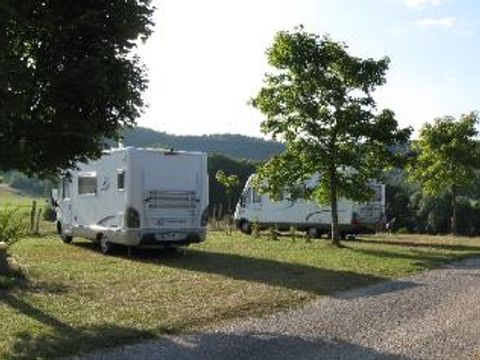 Emplacement - Emplacement camping car avec électricité