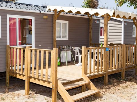 MOBILHOME 5 personnes - Mobil-home | Classic | 3 Ch. | 5 Pers. | Terrasse surélevée | 1 SDB | Clim.