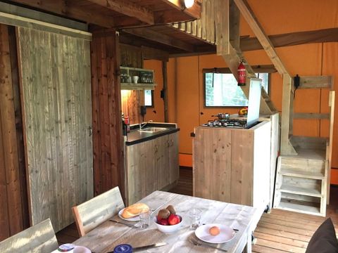 Tente en toile et en bois 6 personnes - Tente Lodge Tendi avec salle de bain