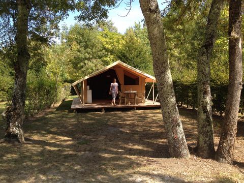 Tente en toile et en bois 4 personnes - CABANON