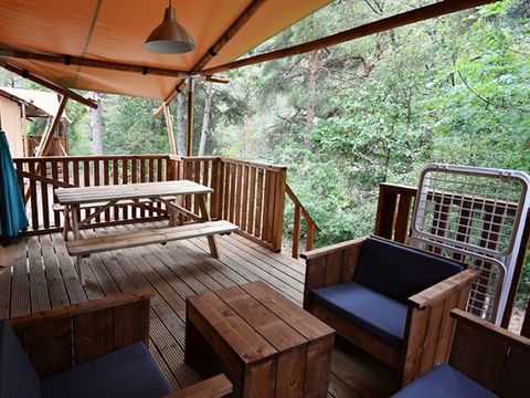 Tente en toile et en bois 5 personnes - Tente Glamping 2
