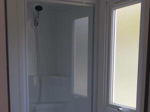 MOBILHOME 4 personnes - Confort 27m² dont terrasse 2 chambres + TV