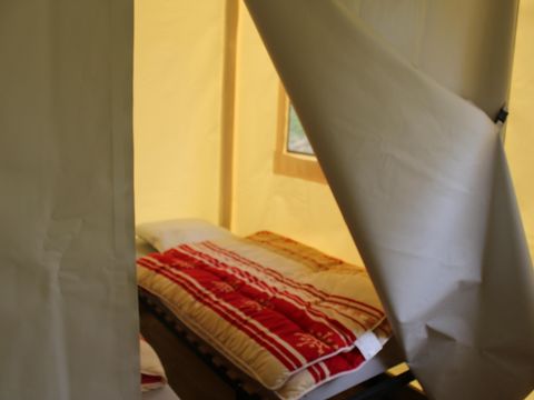 TENTE TOILE ET BOIS 4 personnes - Funflower Standard 20m² 2 chambres sans sanitaires