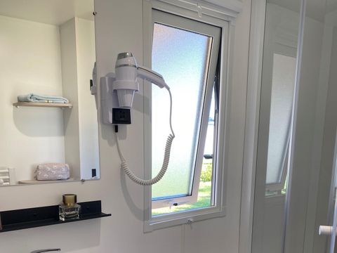 MOBILHOME 6 personnes - Homeflower Premium 3 chambres avec terrasse couverte + Lave Vaisselle