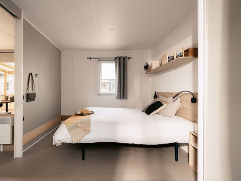 MOBILHOME 4 personnes - Confort 27m² PMR 2 chambres dont terrasse + TV