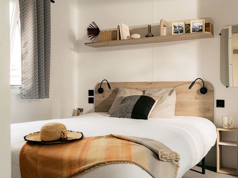 MOBILHOME 4 personnes - Confort 27m² PMR 2 chambres dont terrasse + TV