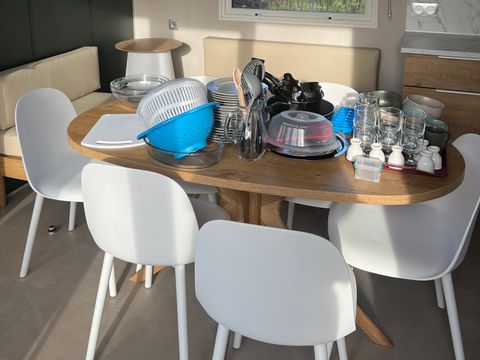 MOBILHOME 6 personnes - 35m² Premium (3ch-6pers) + Terrasse + TV + LV