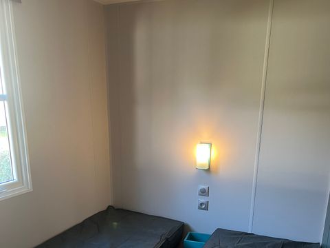 MOBILHOME 6 personnes - 35m² Premium (3ch-6pers) + Terrasse + TV + LV