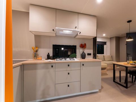 MOBILHOME 4 personnes - Confort 32m² (2 chambres) dont terrasse couverte + TV + BBQ