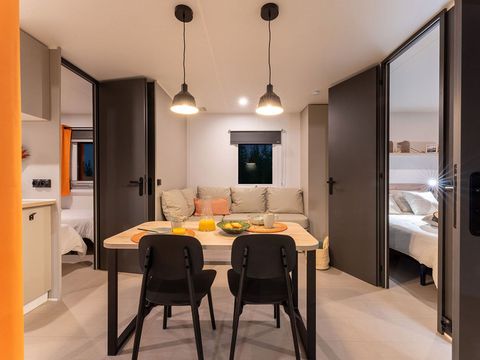 MOBILHOME 4 personnes - Confort 32m² (2 chambres) dont terrasse couverte + TV + BBQ