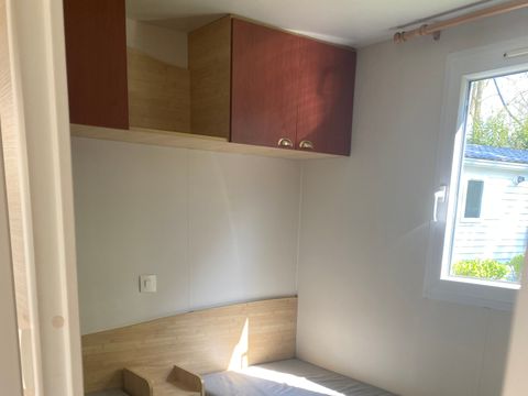 MOBILHOME 4 personnes - Standard 27m² dont terrasse 2 chambres + TV