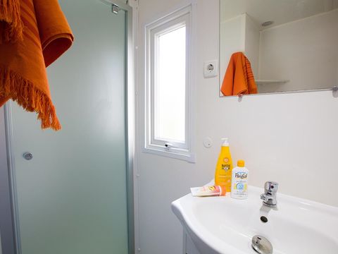 MOBILHOME 6 personnes - Cosy - 2 chambres - TV