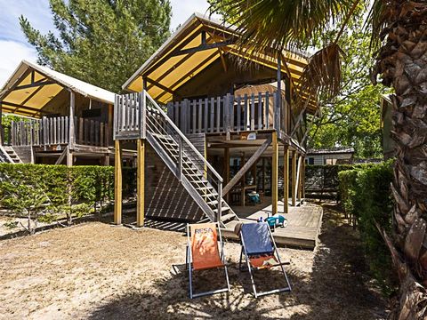 TENTE TOILE ET BOIS 5 personnes - LODGE PERCHEE - 2 chambres