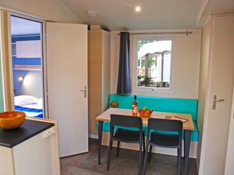 Mobilhome 6 personnes - Mobil-home | Comfort XL | 2 Ch. | 4/6 Pers. | Terrasse surélevée | TV
