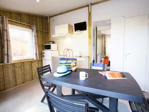 BUNGALOW 4 personnes - CABANE BOIS - 2 chambres (sans sanitaires)