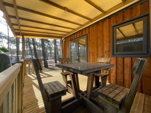 BUNGALOW 4 personnes - CABANE BOIS - 2 chambres (sans sanitaires)