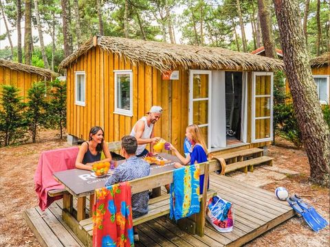 BUNGALOW 4 personnes - CABANE BOIS - 2 chambres (sans sanitaires)