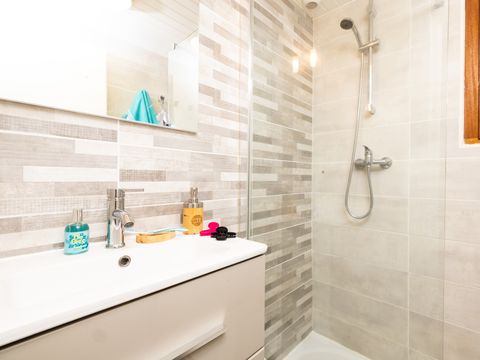 CHALET 5 personnes - BOIS - 2 chambres