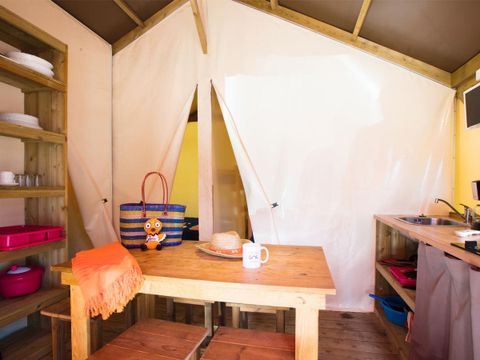 Tente en toile et en bois 5 personnes - RESASOL - 2 chambres