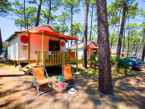 Tente en toile et en bois 5 personnes - RESASOL - 2 chambres