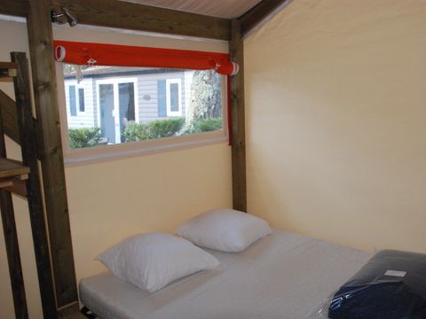 Tente en toile et en bois 5 personnes - RESASOL - 2 chambres