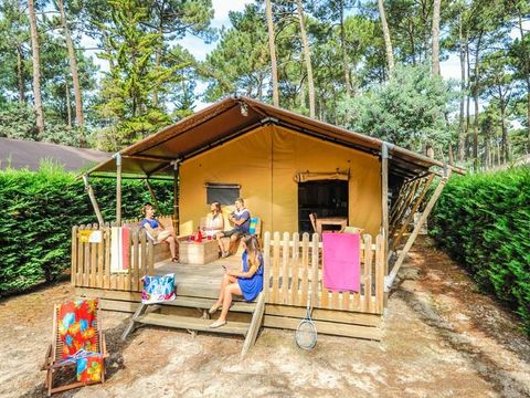 Tente en toile et en bois 5 personnes - ECOLUXE - 2 chambres