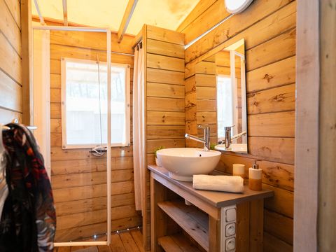 Tente en toile et en bois 5 personnes - CABANE sur pilotis