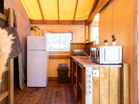 Tente en toile et en bois 5 personnes - CABANE sur pilotis