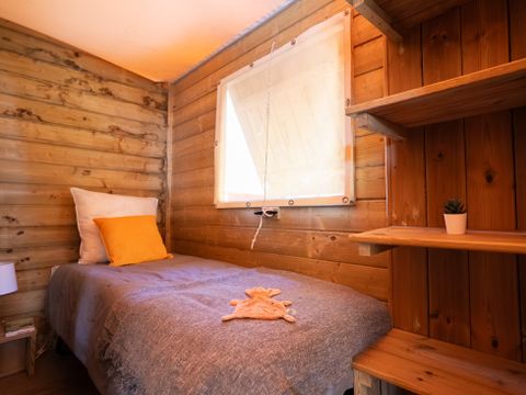 Tente en toile et en bois 5 personnes - CABANE sur pilotis